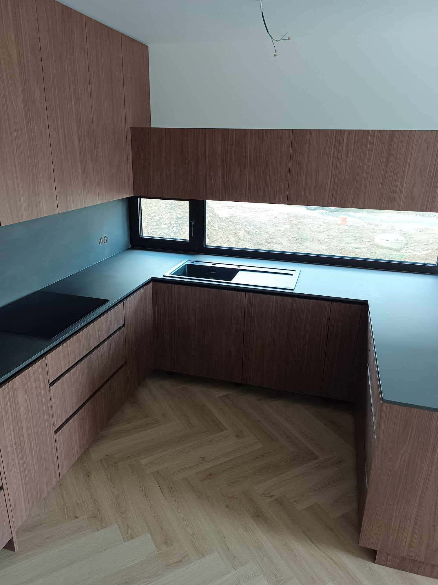 Moderná kuchyňa z dreva — Kuchyne, zákazková práca Stolárstva Iľaš